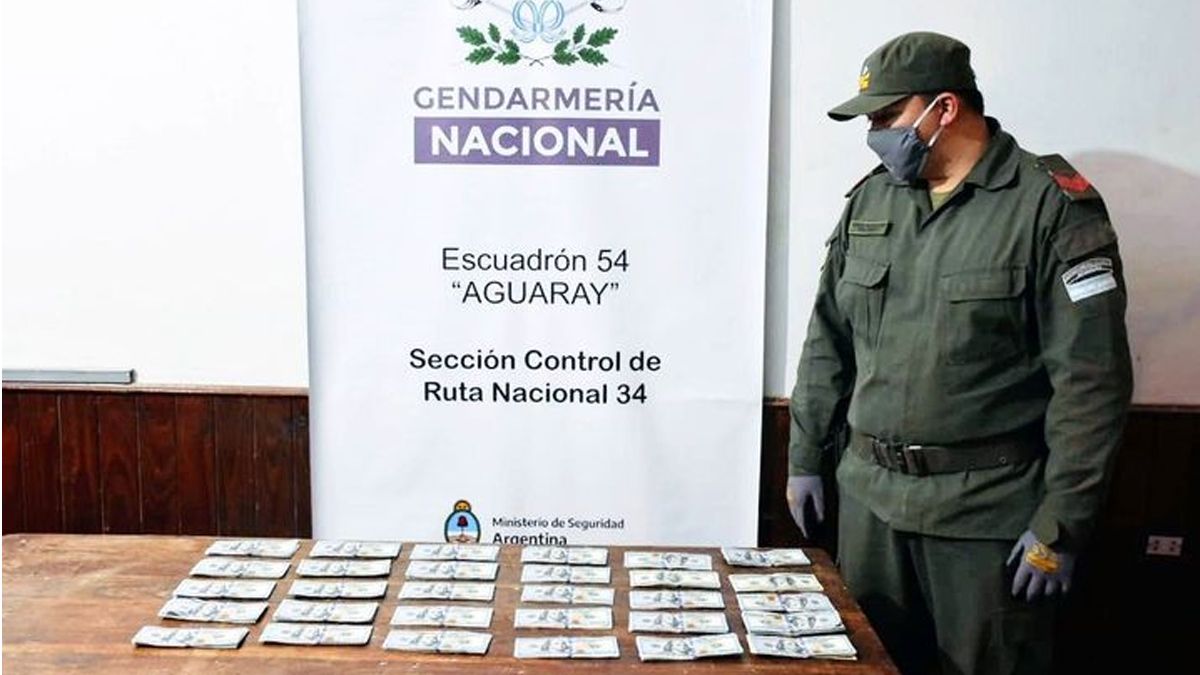 Salta: secuestran 30.000 d&oacute;lares y m&aacute;s de 3 millones de pesos
