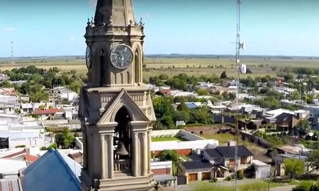Rumbo a los 150 años de su fundación, la localidad de Pilar restauró el reloj y la automatización del campanario. Rumbo a los 150 años de su fundación, la localidad de Pilar restauró el reloj y la automatización del campanario.