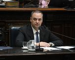 La Cámara de Diputados convocó a una sesión impulsada por la oposición el próximo jueves a las 11 para tratar proyectos en los que se pide la interpelación del jefe de Gabinete, Manuel Adorni. La Cámara de Diputados convocó a una sesión impulsada por la oposición el próximo jueves a las 11 para tratar proyectos en los que se pide la interpelación del jefe de Gabinete, Manuel Adorni.
