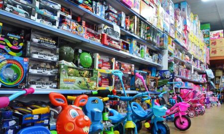 Conlos bolsillos ajustados, el consumo no repunta y los números lo reflejan. Conlos bolsillos ajustados, el consumo no repunta y los números lo reflejan.