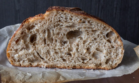 Cómo hacer pan sin harina ni gluten: la receta más sencilla para prepararlo en casa