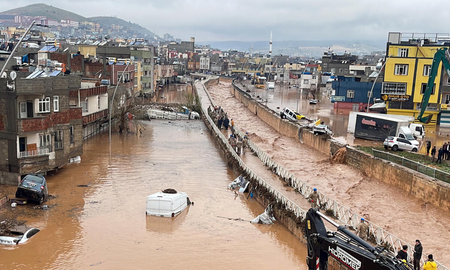 Otra nueva tragedia en Turquía: al menos 14 personas murieron y otras 5 están desaparecidas por inundaciones Otra nueva tragedia en Turquía: al menos 14 personas murieron y otras 5 están desaparecidas por inundaciones