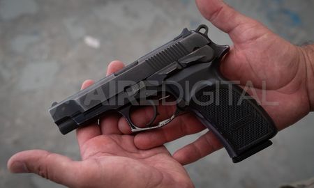 Desde la UFIARM alertan sobre el fácil acceso a un arma de fuego y la falta de regulación en Argentina. Desde la UFIARM alertan sobre el fácil acceso a un arma de fuego y la falta de regulación en Argentina.