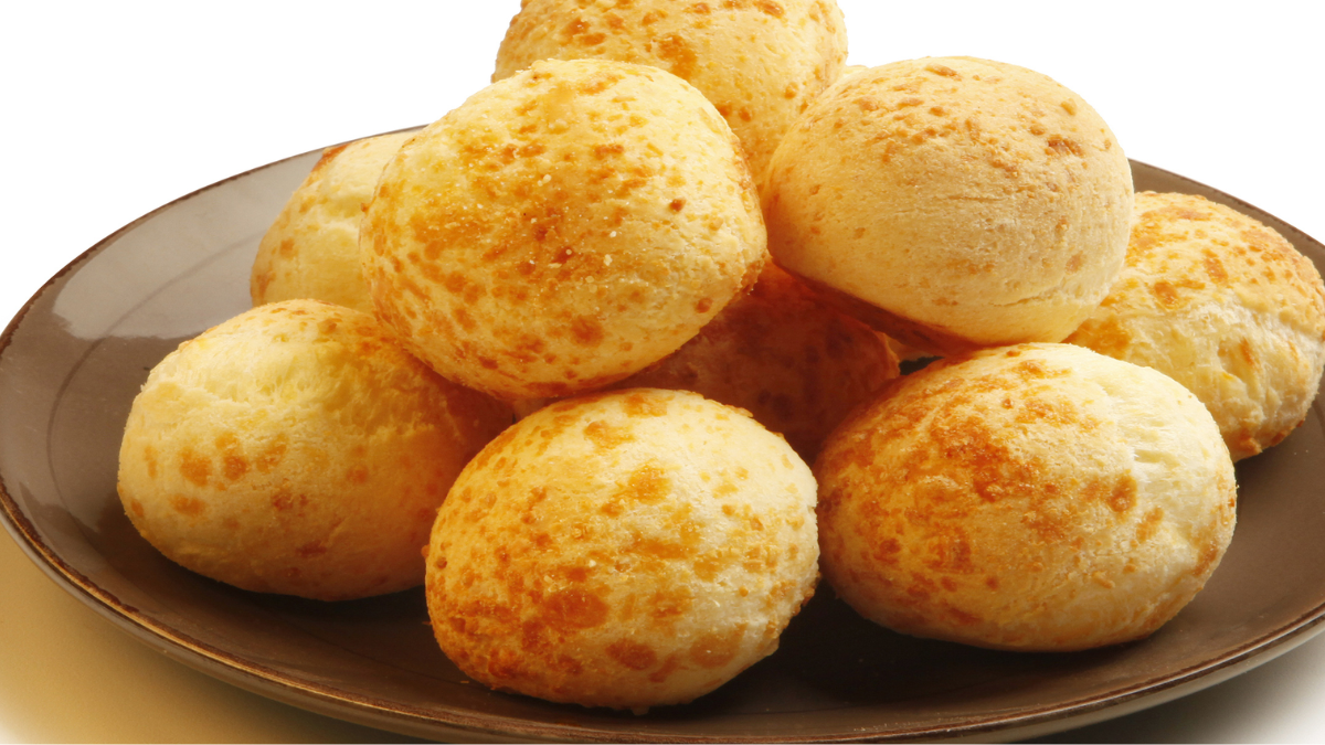 El cuñapé es un pan de queso originario de Bolivia, que se hace con ingredientes sencillos de conseguir. El cuñapé es un pan de queso originario de Bolivia, que se hace con ingredientes sencillos de conseguir.