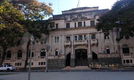 Padres de las supuestas víctimas del Jardín Ceferino Namuncurá se manifestaron contra la liberación de Juan Trigatti bajo fianza.