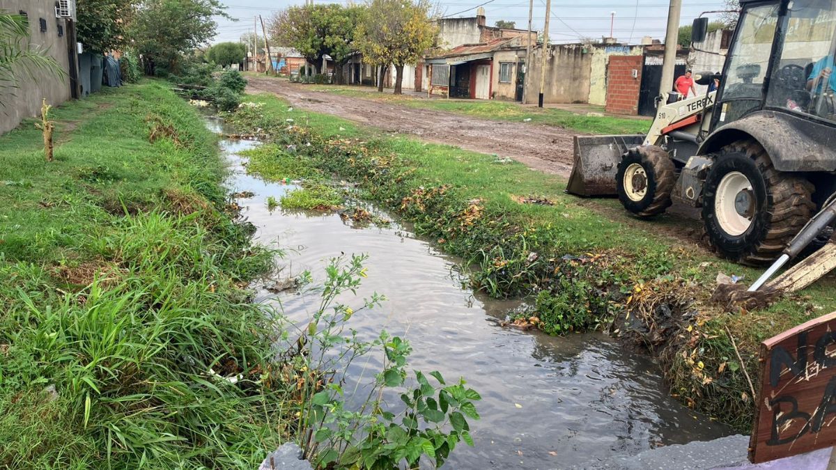 Las cuadrillas operativas de la municipalidad se encuentran desplegadas por toda la ciudad