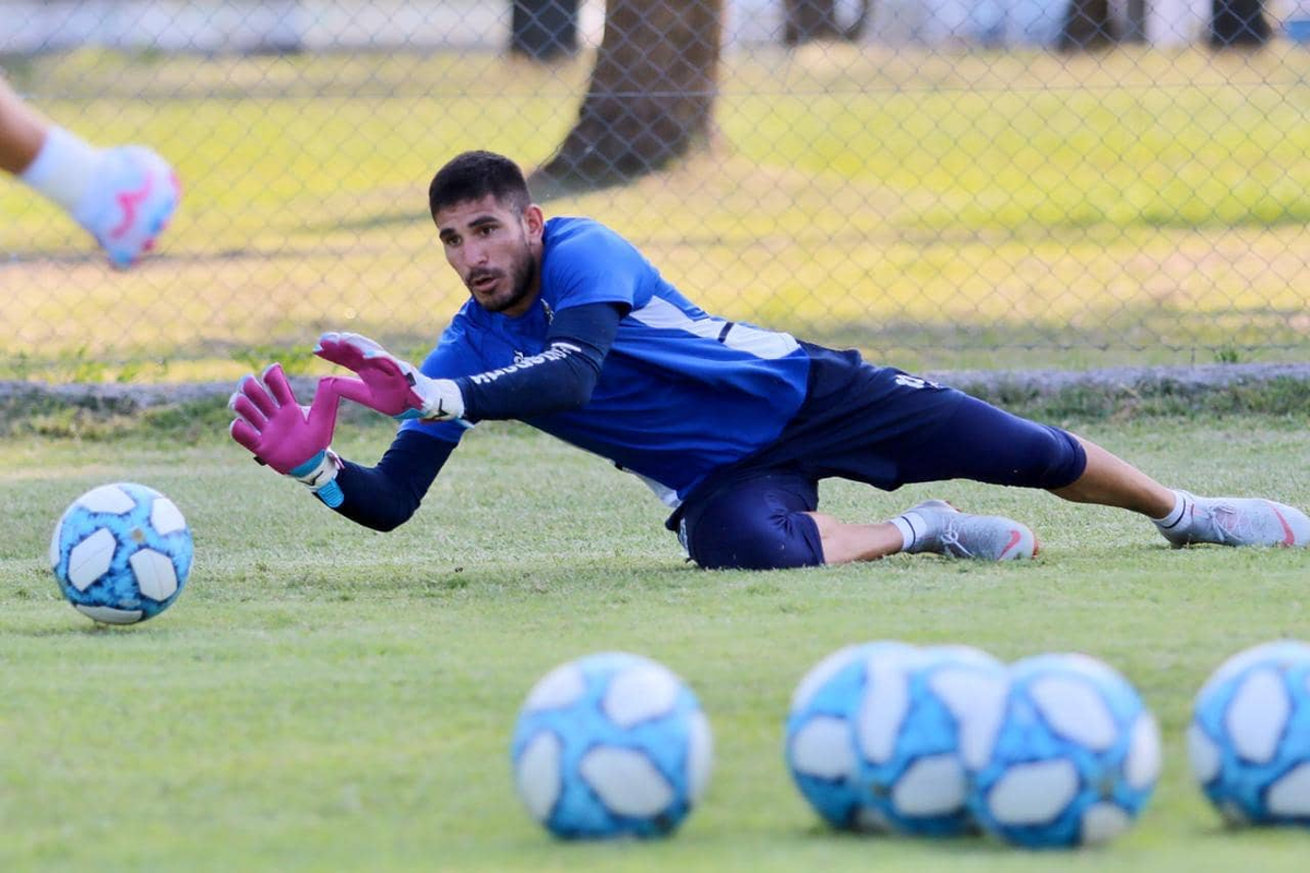 Nelson Insfran se perfila para ser el arquero titular de Gimnasia en lugar de Tomás Durso. Nelson Insfran se perfila para ser el arquero titular de Gimnasia en lugar de Tomás Durso.
