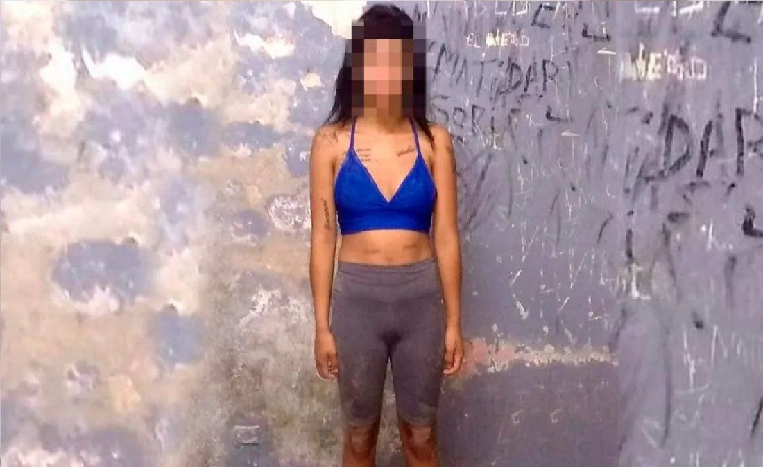 Una mujer encontró a su ex novia con un amigo y lo mató de una puñalada en el pecho