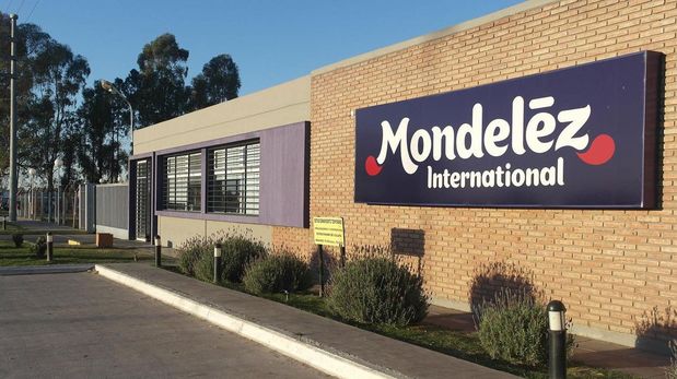 La empresa alimenticia Mondelez frenó su producción.