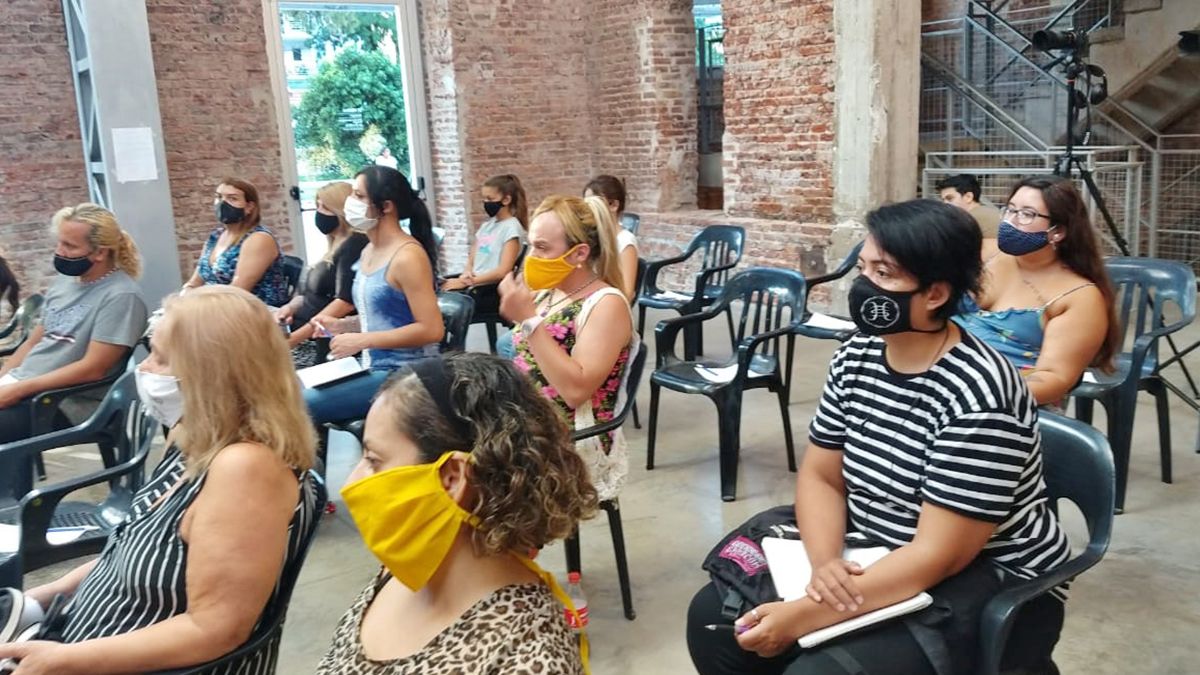 La asociación Mujeres a la obra firmó un convenio con provincia para llevar su propuesta a distintos puntos del territorio santafesino.