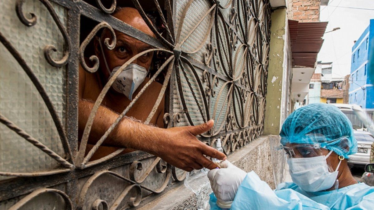 Perú prohibió las reuniones sociales en las fiestas de Navidad y Año Nuevo