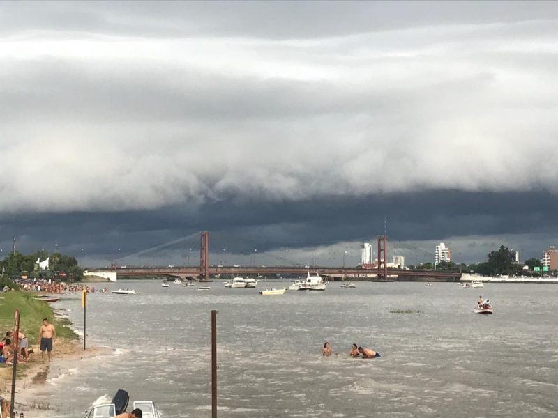 El centro de Santa Fe continúa bajo alerta por tormentas fuertes