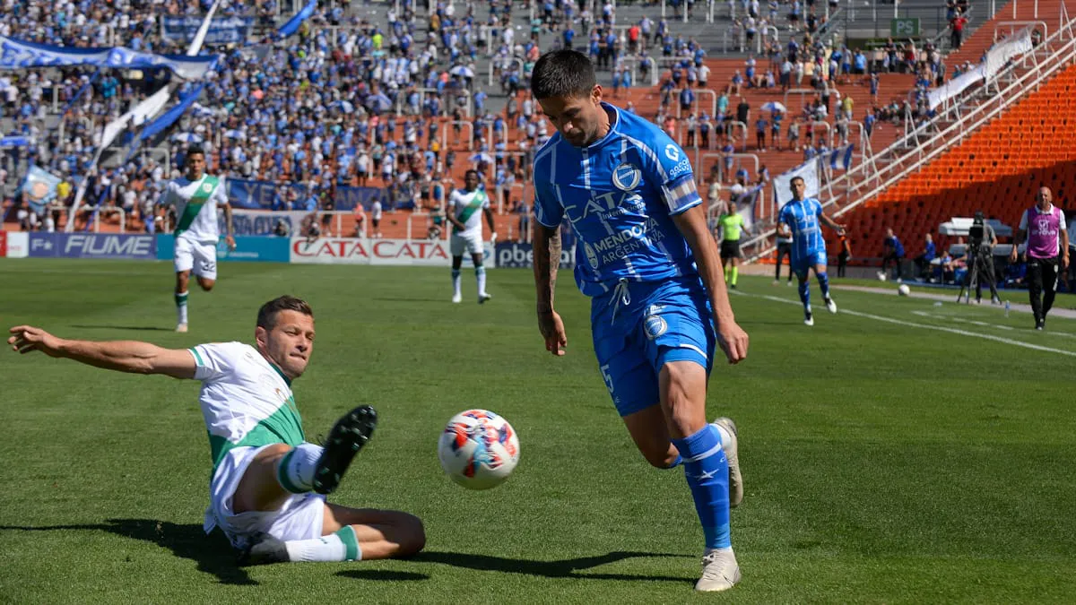 Los mendocinos tuvieron un mayor control de la pelota, la hicieron circular con criterio.