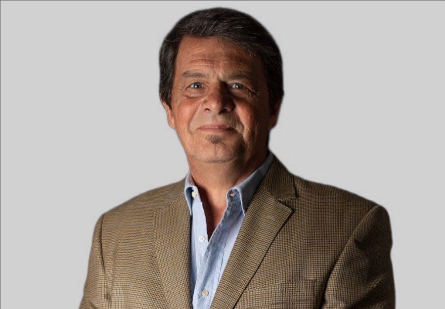 El Doctor Luis Antonio Traba es docente investigador de la Universidad Nacional del Litoral, director del Observatorio de Servicios Sanitarios y exdirector de proyectos del Ente de Coordinación del Área Metropolitana.