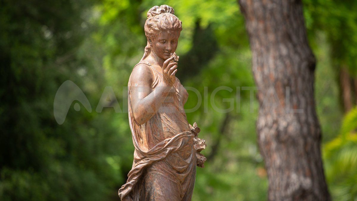 Algunas de las esculturas se compraron en Europa, cuando se inauguró el parque hace 120 años.