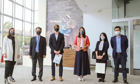 El embajador Thanh Duong Quoc visitó lla firma biotecnológica Terragene ubicada en la localidad santafesina de Alvear. El embajador Thanh Duong Quoc visitó lla firma biotecnológica Terragene ubicada en la localidad santafesina de Alvear.