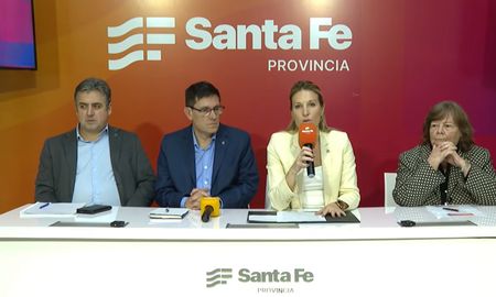 El Gobierno de Santa Fe se volvió a referir a las amenazas en las escuelas y sus consecuencias. El Gobierno de Santa Fe se volvió a referir a las amenazas en las escuelas y sus consecuencias.