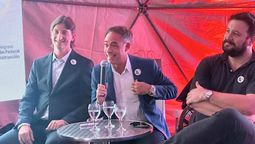 El espacio fue moderado por Nicolás Gancedo e Ignacio Arrillaga, y contó con la participación de Hipólito Ruiz, jefe de Redacción de Aire de Santa Fe, y Matías Tomati, diseñador gráfico y referente en comunicación institucional y relaciones públicas.