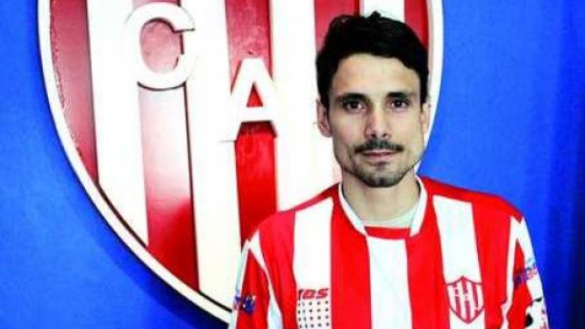 Luciano Vella jugó en Unión, pasó por River y ahora se dedica a manejar geriátricos. Luciano Vella jugó en Unión, pasó por River y ahora se dedica a manejar geriátricos.
