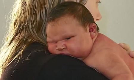 ?mi pequena luchadora sumo?: la bebe que nacio prematura pero pesa casi 6 kilos ?mi pequena luchadora sumo?: la bebe que nacio prematura pero pesa casi 6 kilos