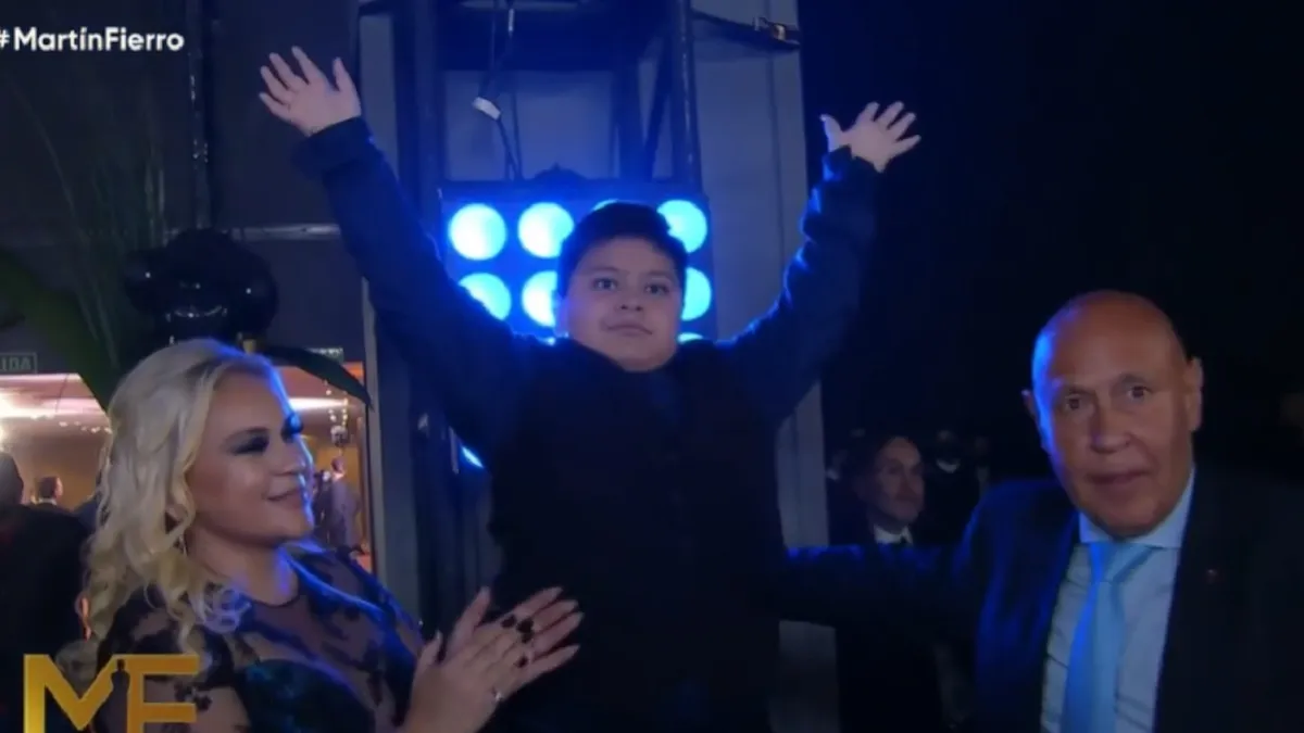 EL HOMENAJE DE DIEGUITO FERNANDO