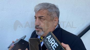 El abogado Jorge Qüesta se presentó este martes en sede de la Fiscalía de Delitos Complejos. 