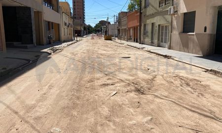Así se encuentra calle Jujuy, entre 4 de Enero y 1 de Mayo de la ciudad de Santa Fe.