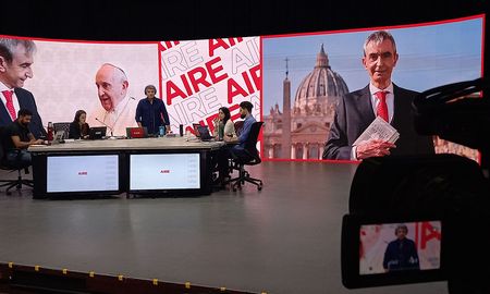 Nelson Castro conversó en vivo con Luis Mino este lunes en AIRE, desde Roma. Nelson Castro conversó en vivo con Luis Mino este lunes en AIRE, desde Roma.