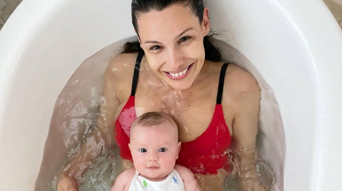 Pampita tuvo a su beba en julio del año pasado.