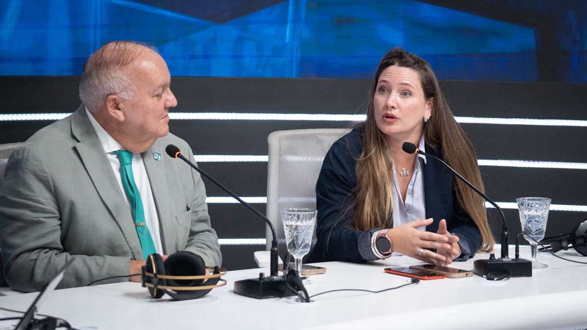 Virginia Siboldi, coordinadora de carreras, comentó que "el acompañamiento comienza desde el momento que el alumno decide estudiar". Virginia Siboldi, coordinadora de carreras, comentó que "el acompañamiento comienza desde el momento que el alumno decide estudiar".