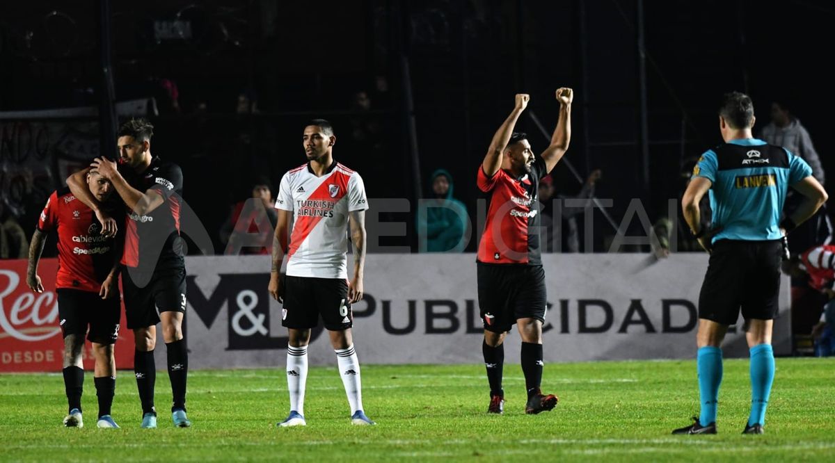 El Club Atlético Colón recibe a River Plate por el Torneo de la Liga Profesional. El partido comenzará a las 19