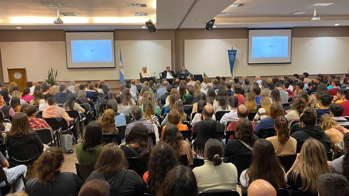 La charla abierta sobre el presupuesto universitario se realizó este jueves en la Facultad de Ciencias Económicas.