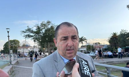 El intendente Juan Pablo Poletti se refirió al posible aumento de colectivos en Santa Fe. El intendente Juan Pablo Poletti se refirió al posible aumento de colectivos en Santa Fe.