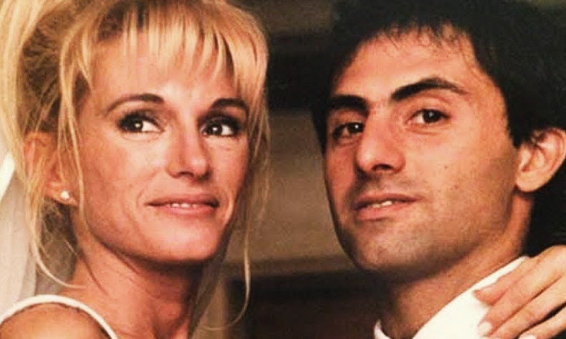 En el piso todos estaban que no podían creer lo que la rubia estaba contando. La