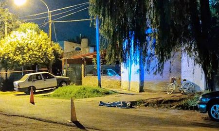 Un hombre de 43 años fue asesinado a balazos frente al taller de la tapicería donde trabajaba. Foto Gentileza El Ciudadano Un hombre de 43 años fue asesinado a balazos frente al taller de la tapicería donde trabajaba. Foto Gentileza El Ciudadano