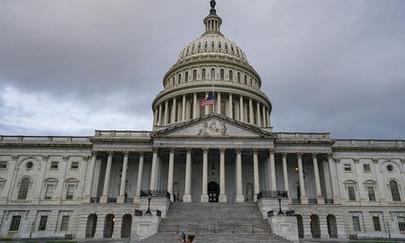 La vicepresidenta electa, Kamala Harris, decidiría los votos en caso de empate 50-50 en el Senado. La vicepresidenta electa, Kamala Harris, decidiría los votos en caso de empate 50-50 en el Senado.