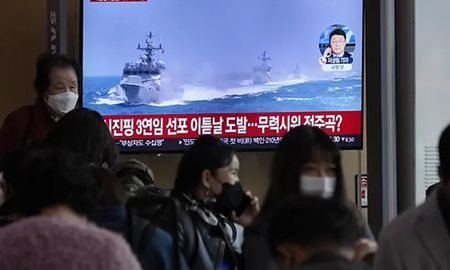 La televisión emite imágenes de archivo de buques de Corea del Sur. La televisión emite imágenes de archivo de buques de Corea del Sur.