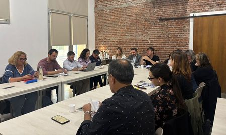 La Provincia de Santa Fe consolida el trabajo interministerial en políticas de salud mental. La Provincia de Santa Fe consolida el trabajo interministerial en políticas de salud mental.