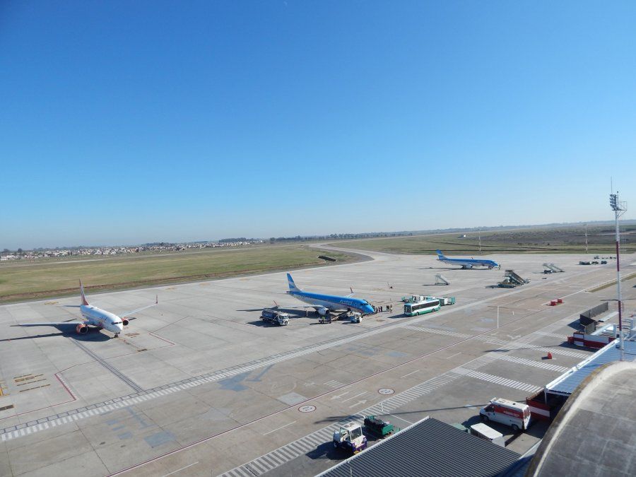 &nbsp;Un avión que venía de Cancún aterrizó en Ezeiza con 44 pasajeros contagiados de coronavirus