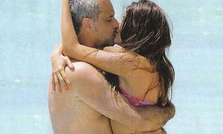 Loly Antoniale estaba muy enamorada de Jorge Rial. Loly Antoniale estaba muy enamorada de Jorge Rial.