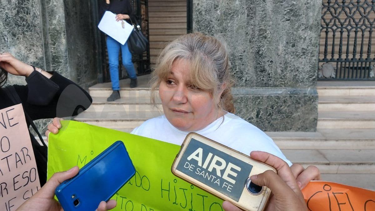 Sara Luciano, la madre de Alan Galván, el joven que tenía 17 años cuando fue asesinado en la Costanera santafesina, el 15 de febrero de 2020.