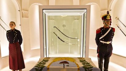 Sable corvo de San Martín: la Justicia rechazó la cautelar y habilitó su trasladado a los Granaderos