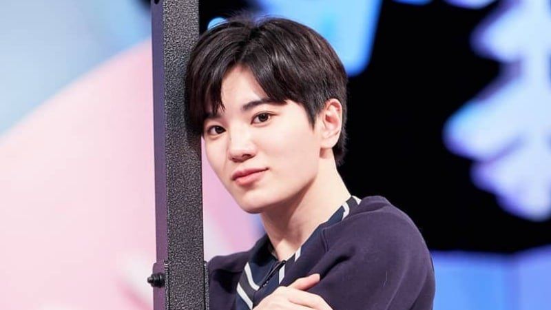 Sungjong (INFINITE).