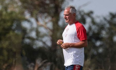 Leonardo Madelón comenzará a probar el equipo de Unión. Leonardo Madelón comenzará a probar el equipo de Unión.