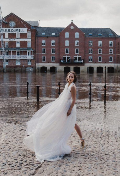 La joven quedó finalista en la competencia de bordado organizada por Hand & Lock, una casa que hace los bordados para la familia Real.