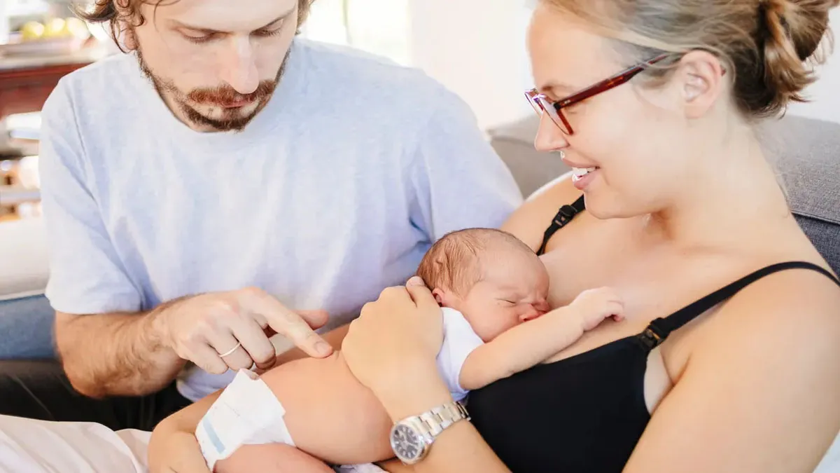 Tres mujeres rusas embarazadas se encuentran retenidas en el Aeropuerto Internacional de Ezeiza.