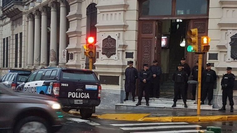 Allanaron al intendente y a concejales de Paraná en causa por narcotráfico