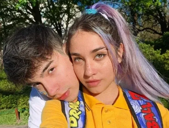 María Becerra y Rusherking, un romance que terminó por rumores de infidelidad del artista.