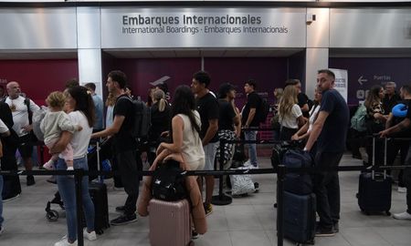 El primer vuelo internacional desde el Aeropuerto Rosario partió rumbo a Panamá con un 96% de ocupación. El primer vuelo internacional desde el Aeropuerto Rosario partió rumbo a Panamá con un 96% de ocupación.
