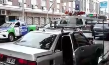 Dejaron a su hijo encerrado en el auto para ir a un centro comercial de Quilmes